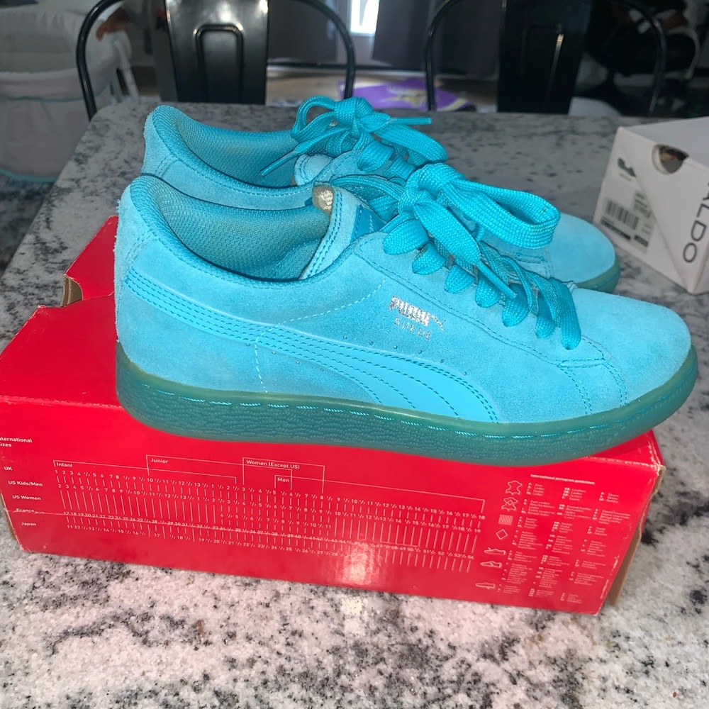 Puma Teal Suede Sneakers Grade School Size 6
